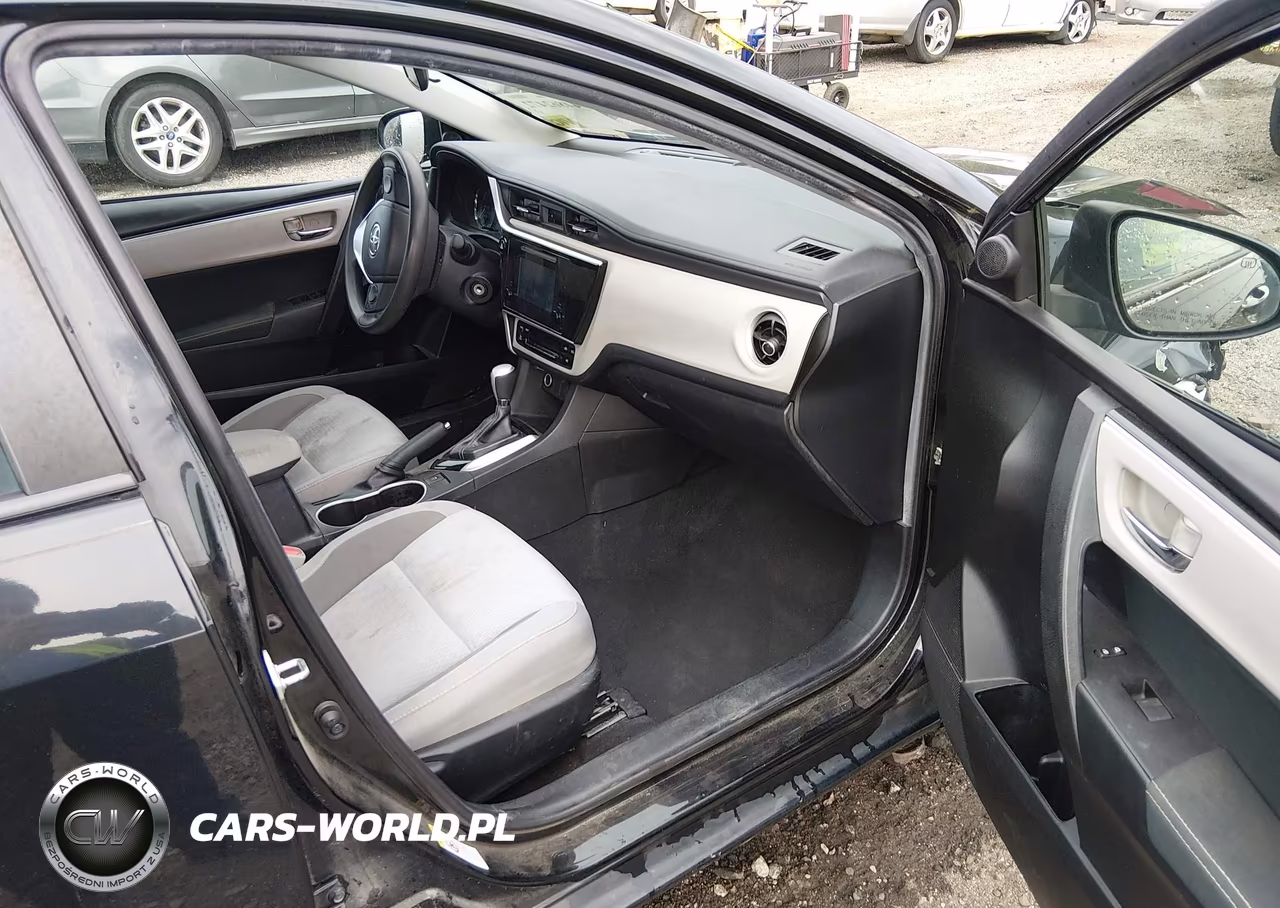 2018 Toyota Corolla Le VIN:5YFBURHE4JP803645 - 5