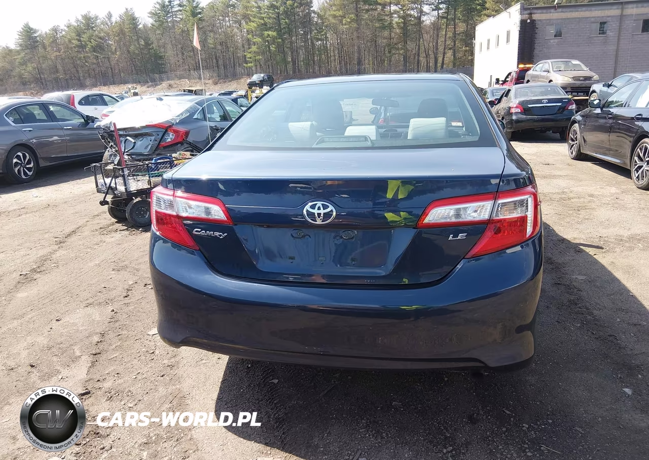 2014 Toyota Camry Le VIN:4T4BF1FK9ER397697 - 17