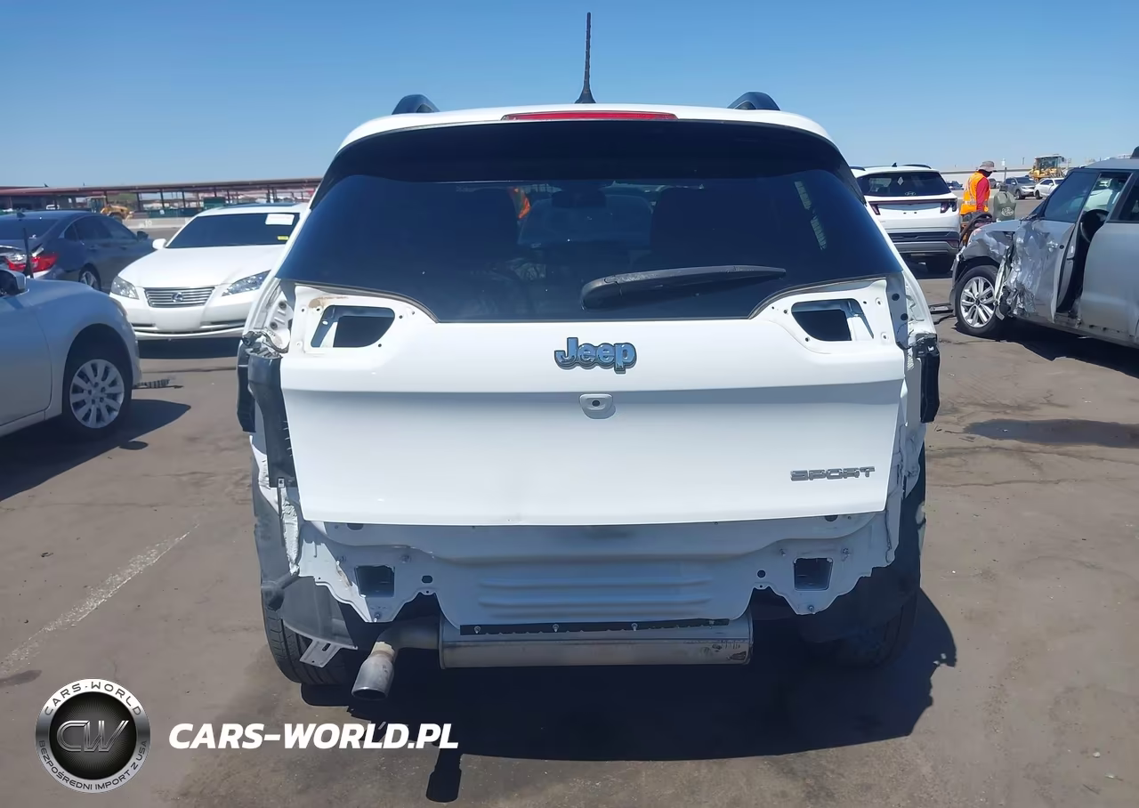 2016 Jeep Cherokee Sport VIN:1C4PJLAB7GW312644 - 17