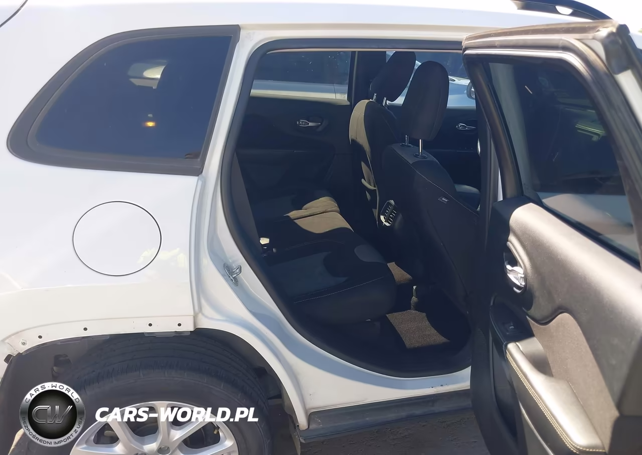 2016 Jeep Cherokee Sport VIN:1C4PJLAB7GW312644 - 8