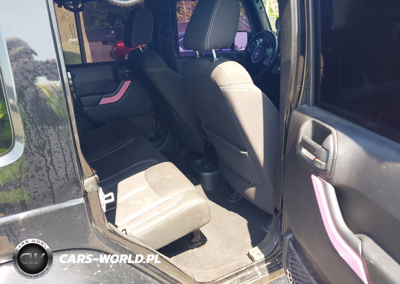 2014 Jeep Wrangler Unlimited Sahara VIN:1C4BJWEG6EL210817 - 8