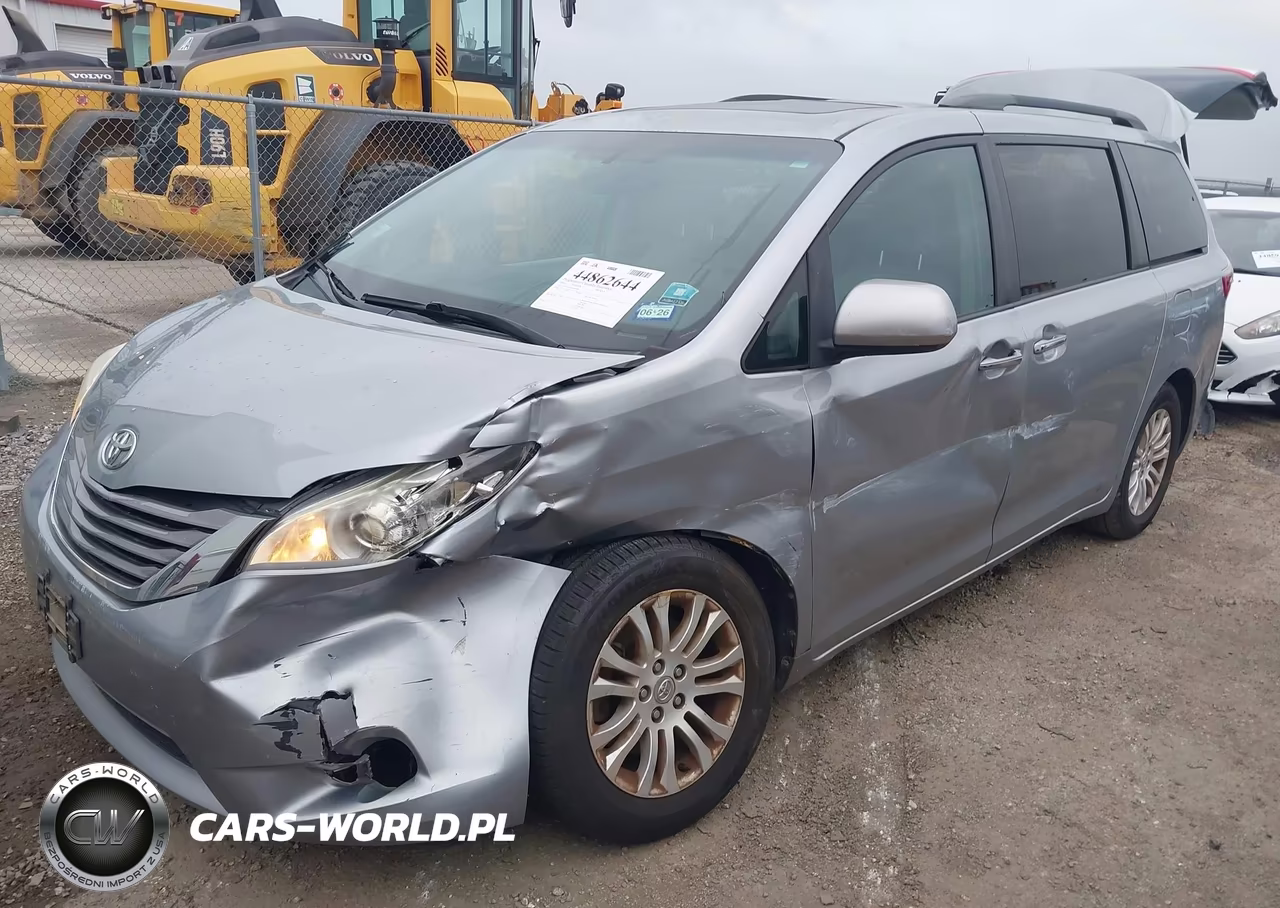 2016 Toyota Sienna Xle 8 Passenger VIN:5TDYK3DC8GS692485 - 2