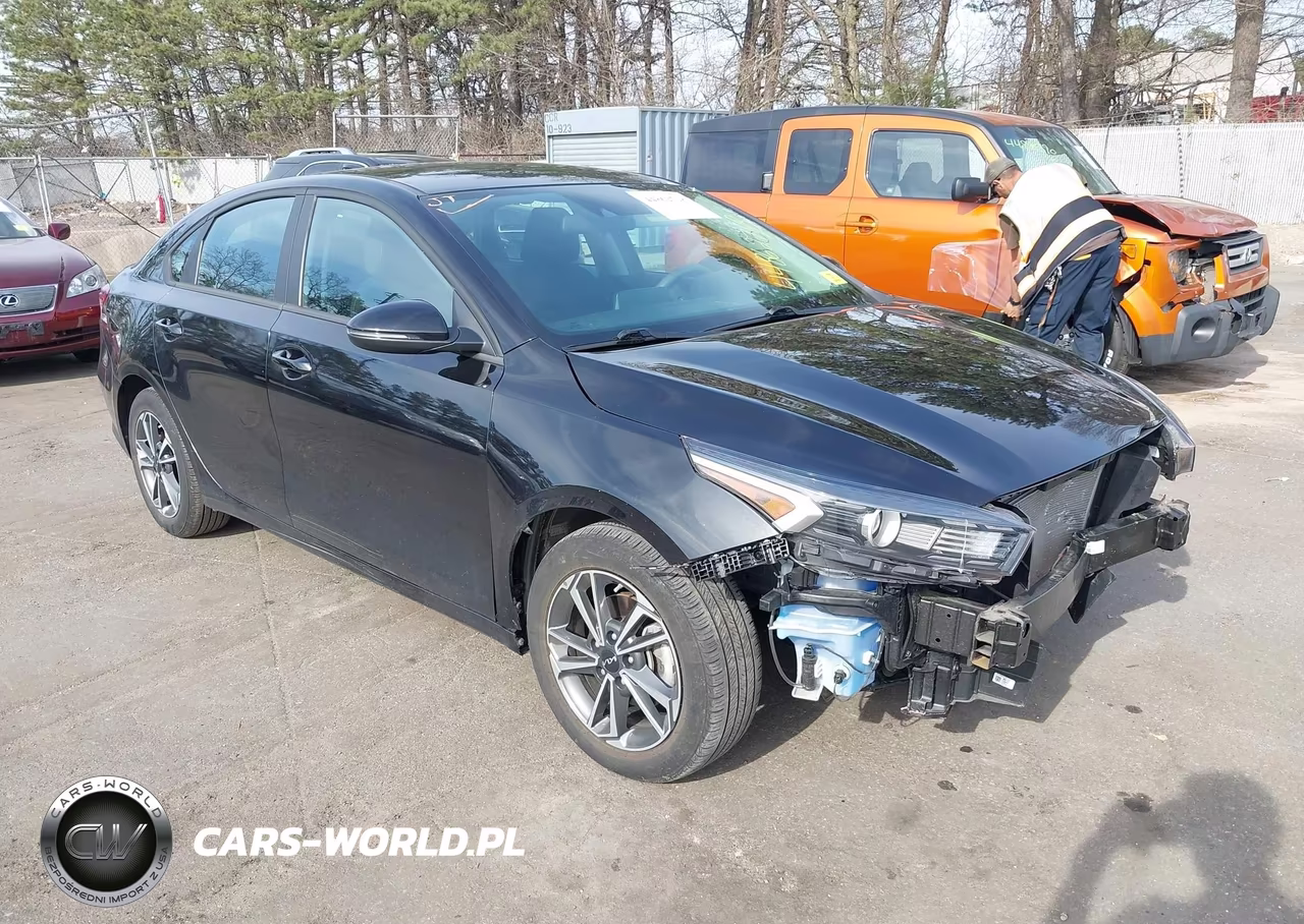 2023 Kia Forte Lxs