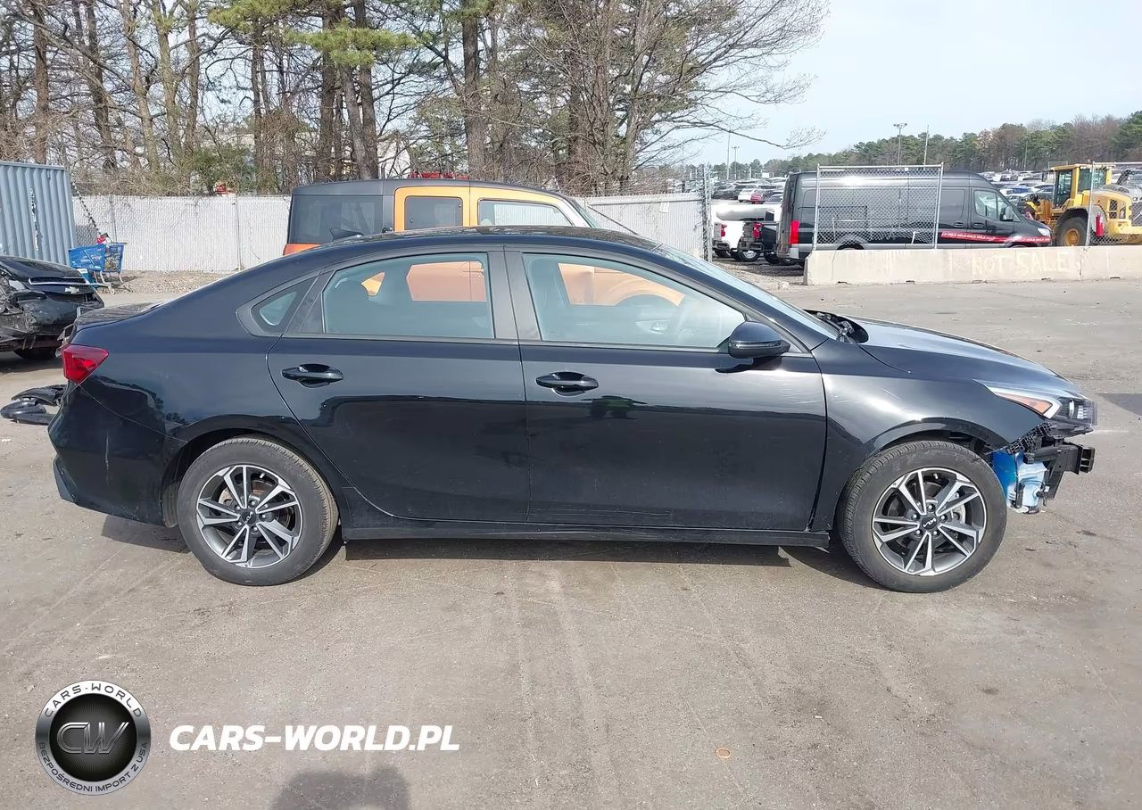 2023 Kia Forte Lxs VIN:3KPF24AD8PE642447 - 14