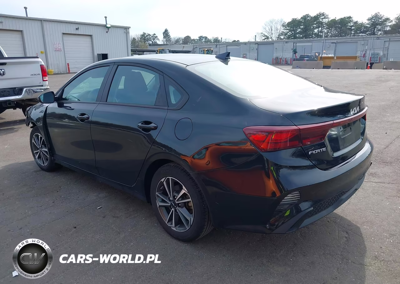 2023 Kia Forte Lxs VIN:3KPF24AD8PE642447 - 3