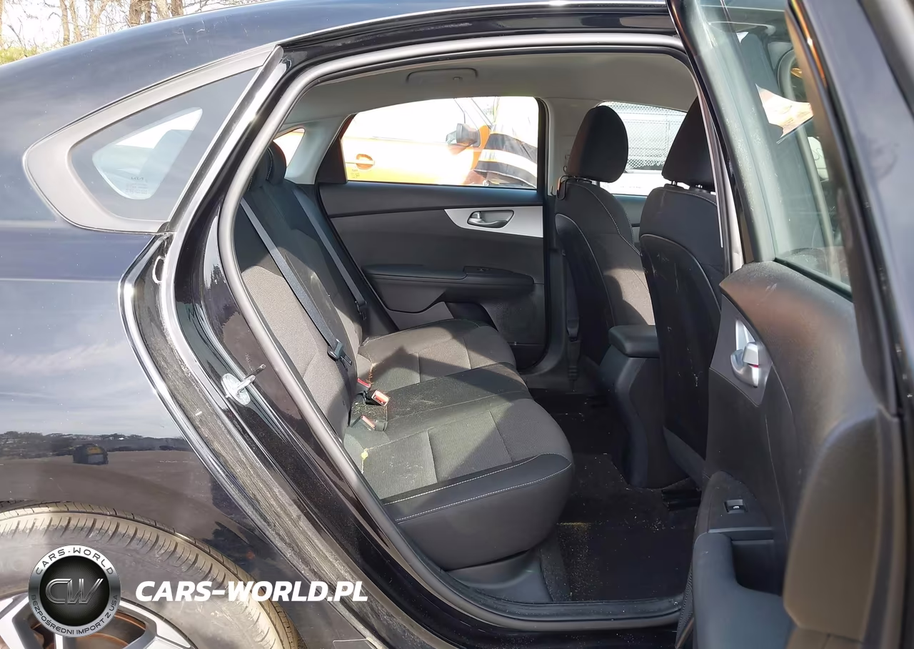 2023 Kia Forte Lxs VIN:3KPF24AD8PE642447 - 8