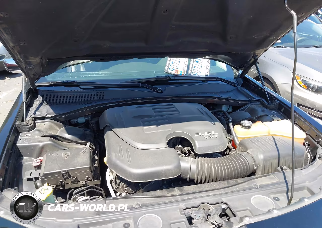2016 Chrysler 300C VIN:2C3CCAEG9GH342525 - 10