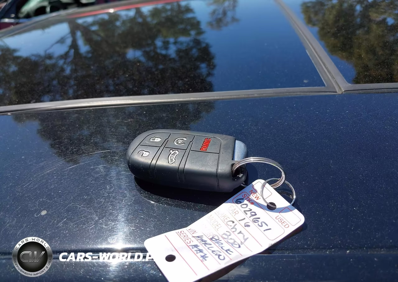 2016 Chrysler 300C VIN:2C3CCAEG9GH342525 - 11