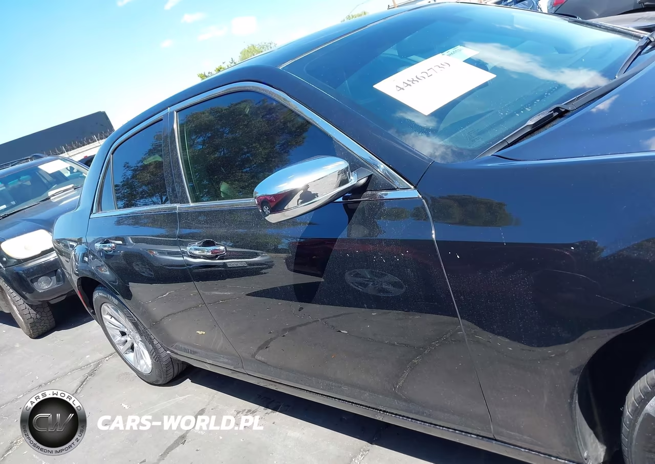 2016 Chrysler 300C VIN:2C3CCAEG9GH342525 - 13