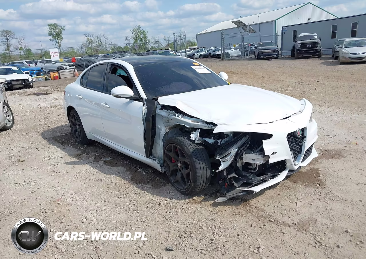 2019 Alfa Romeo Giulia Sport Awd