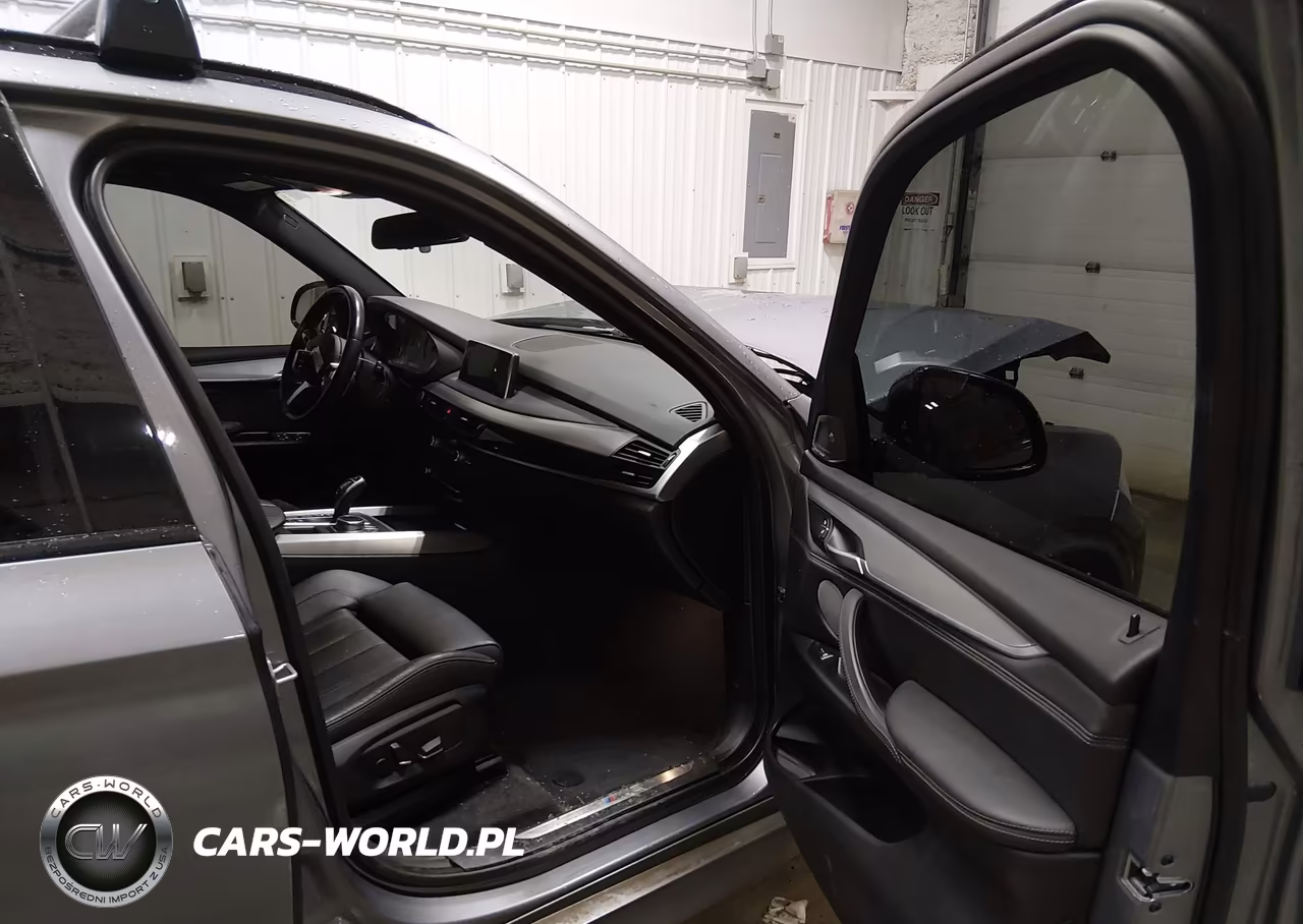 2018 BMW X5 xDrive35I VIN:5UXKR0C55J0Y03716 - 5