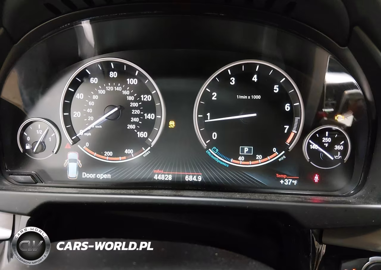 2018 BMW X5 xDrive35I VIN:5UXKR0C55J0Y03716 - 7