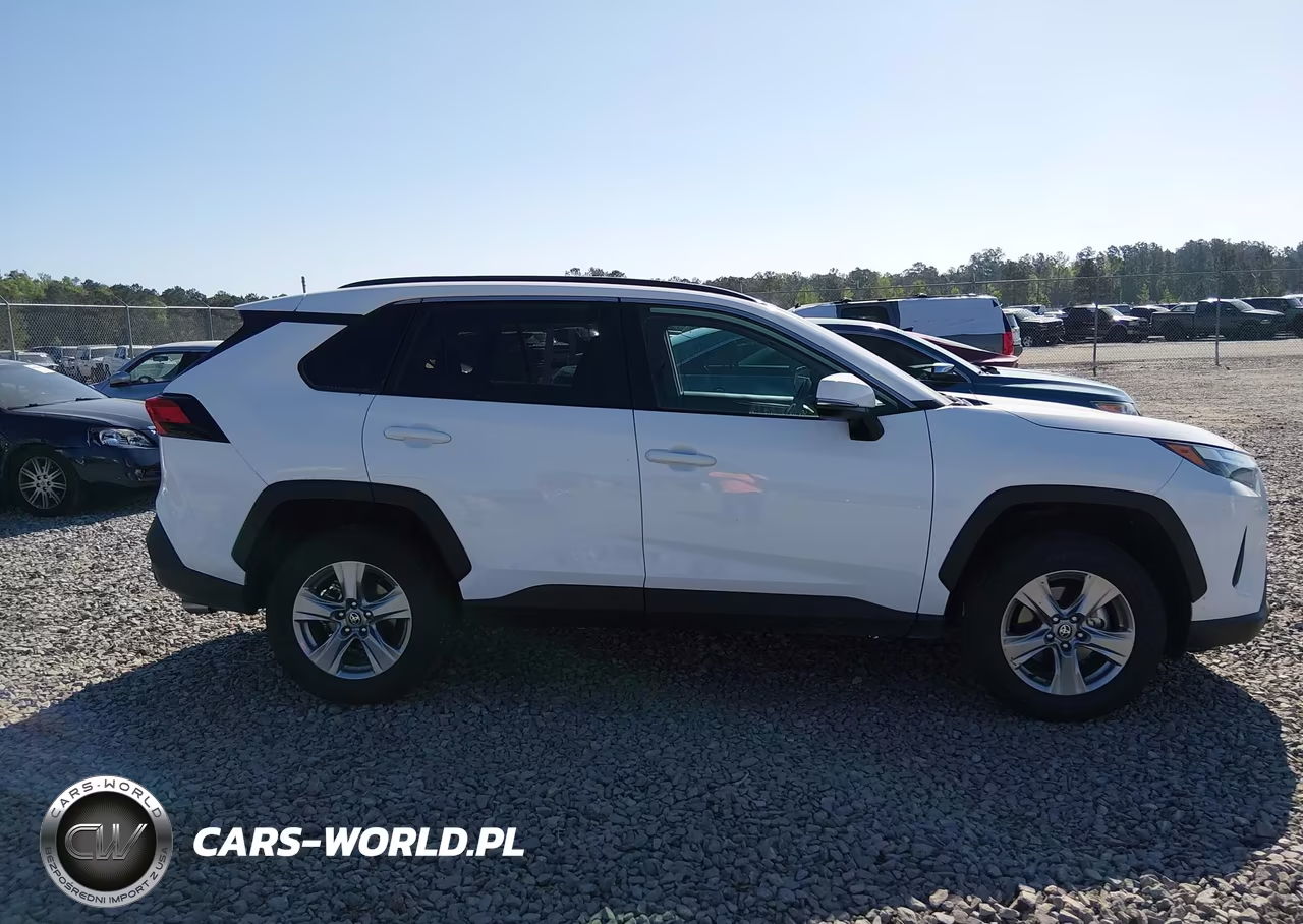 2025 Toyota Rav4 Xle VIN:2T3W1RFV8SC327051 - 13