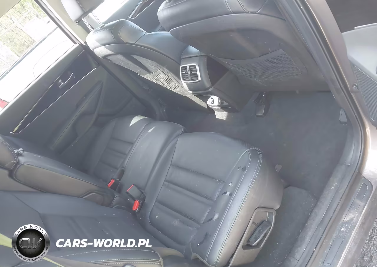 2019 Kia Sorento 3.3L Ex VIN:5XYPH4A53KG532056 - 8