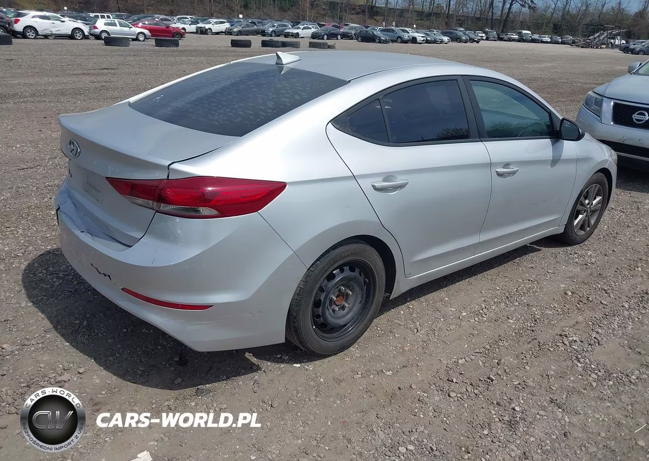 2018 Hyundai Elantra Sel VIN:5NPD84LF3JH300220 - 4