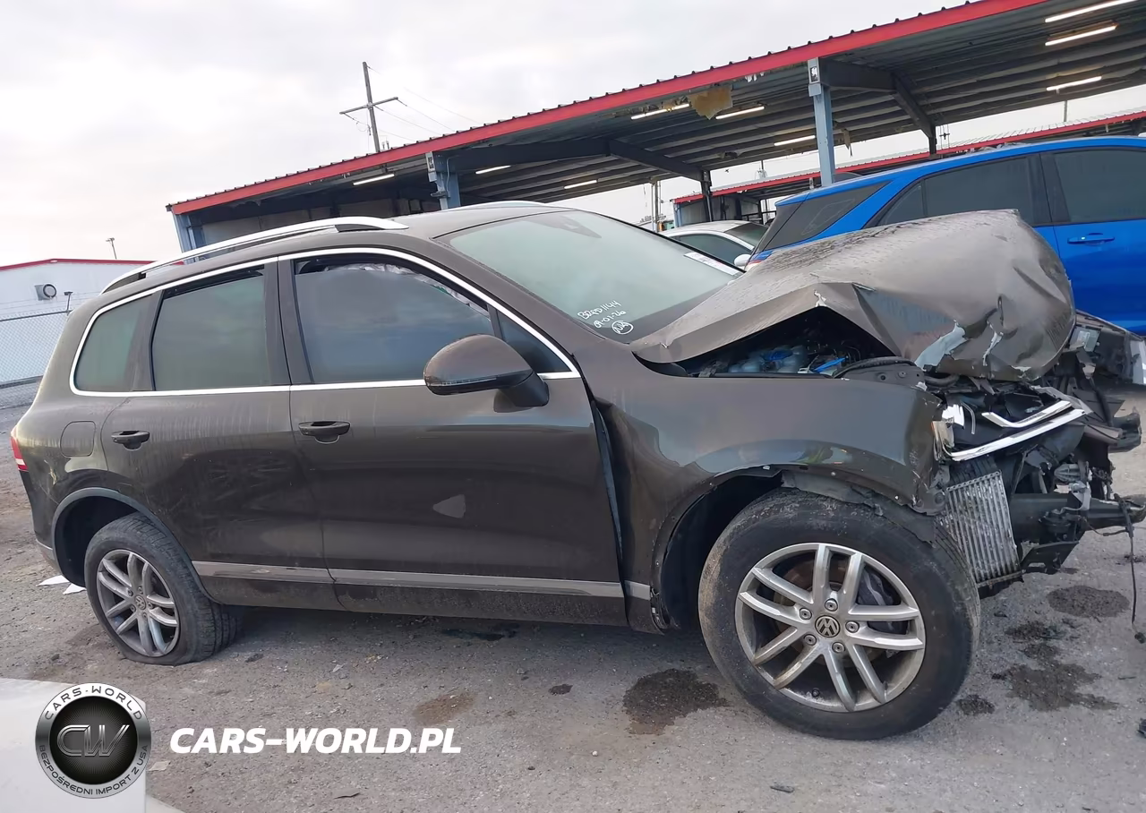2016 Volkswagen Touareg Tdi Sport W-Technology VIN:WVGEP9BP8GD007034 - 12