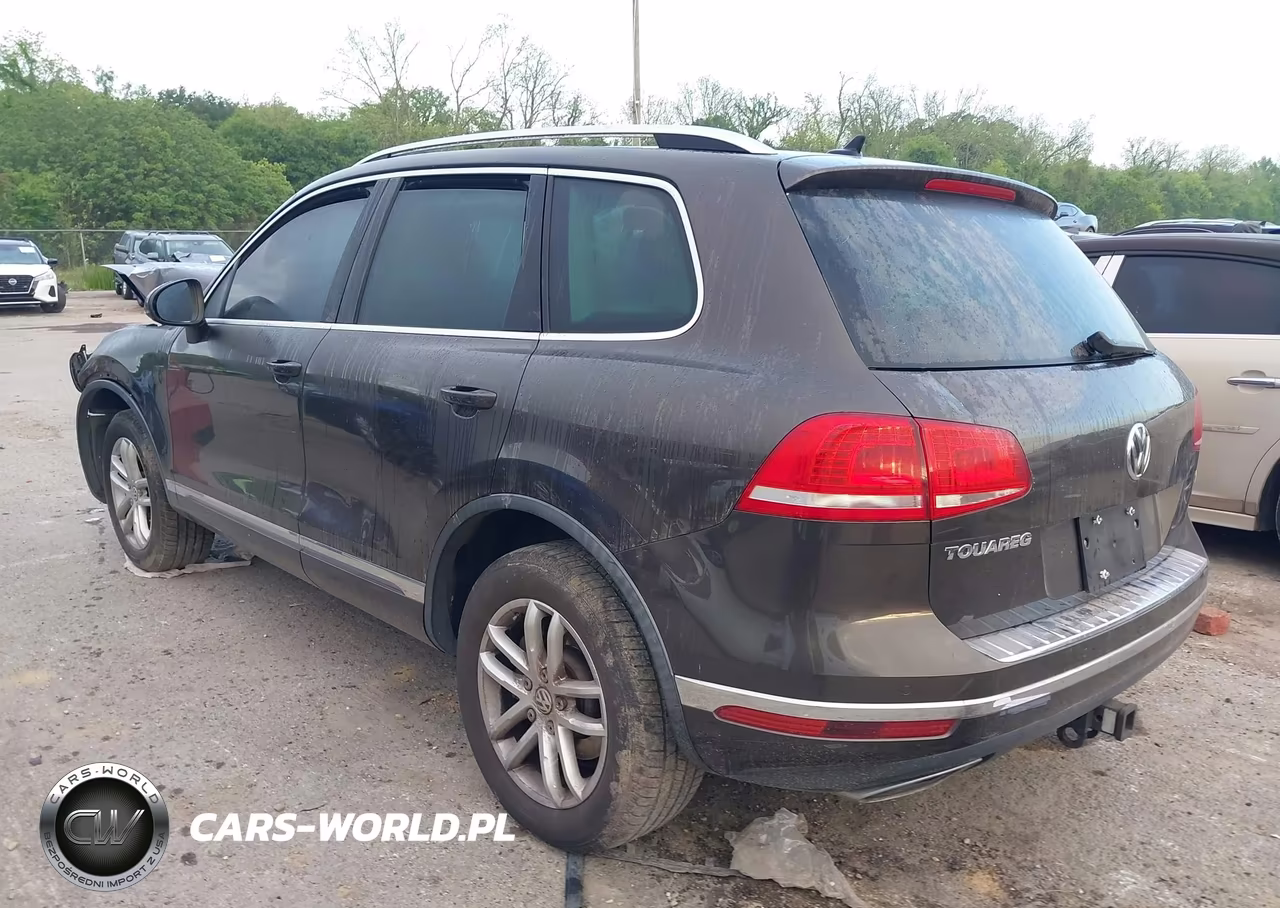 2016 Volkswagen Touareg Tdi Sport W-Technology VIN:WVGEP9BP8GD007034 - 3