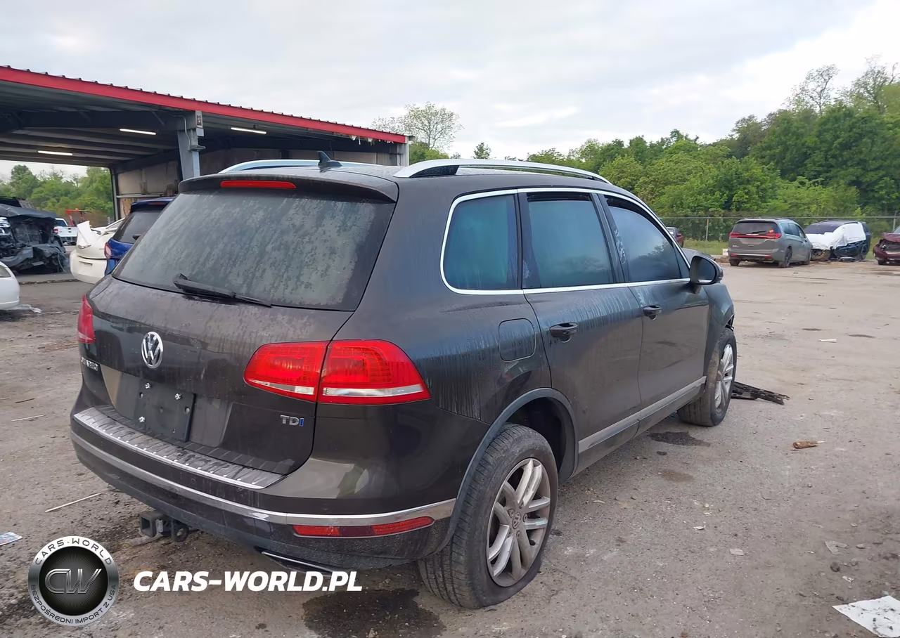 2016 Volkswagen Touareg Tdi Sport W-Technology VIN:WVGEP9BP8GD007034 - 4
