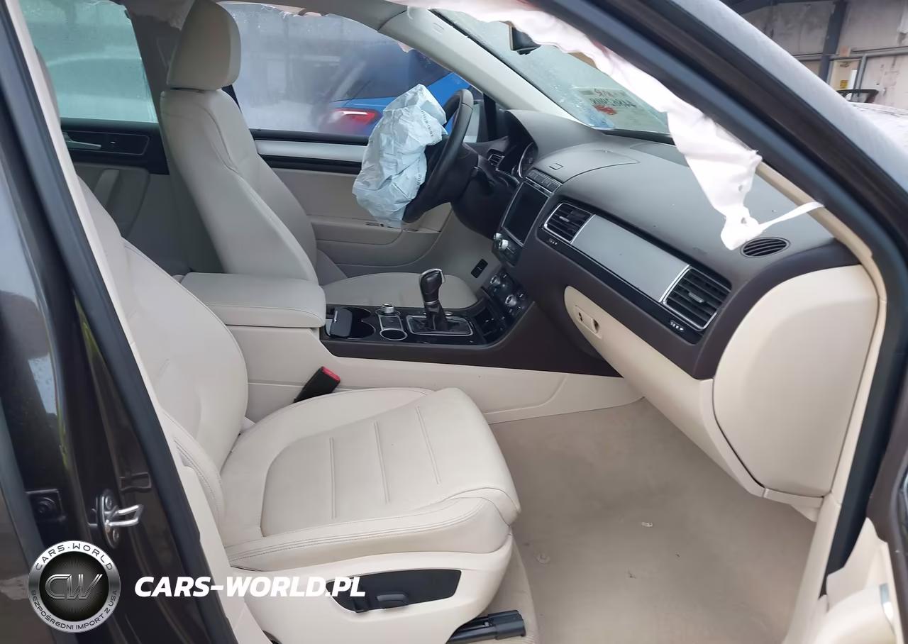 2016 Volkswagen Touareg Tdi Sport W-Technology VIN:WVGEP9BP8GD007034 - 5