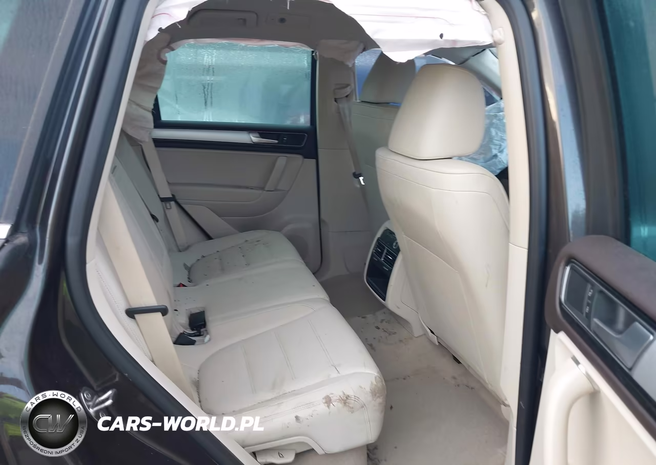 2016 Volkswagen Touareg Tdi Sport W-Technology VIN:WVGEP9BP8GD007034 - 8