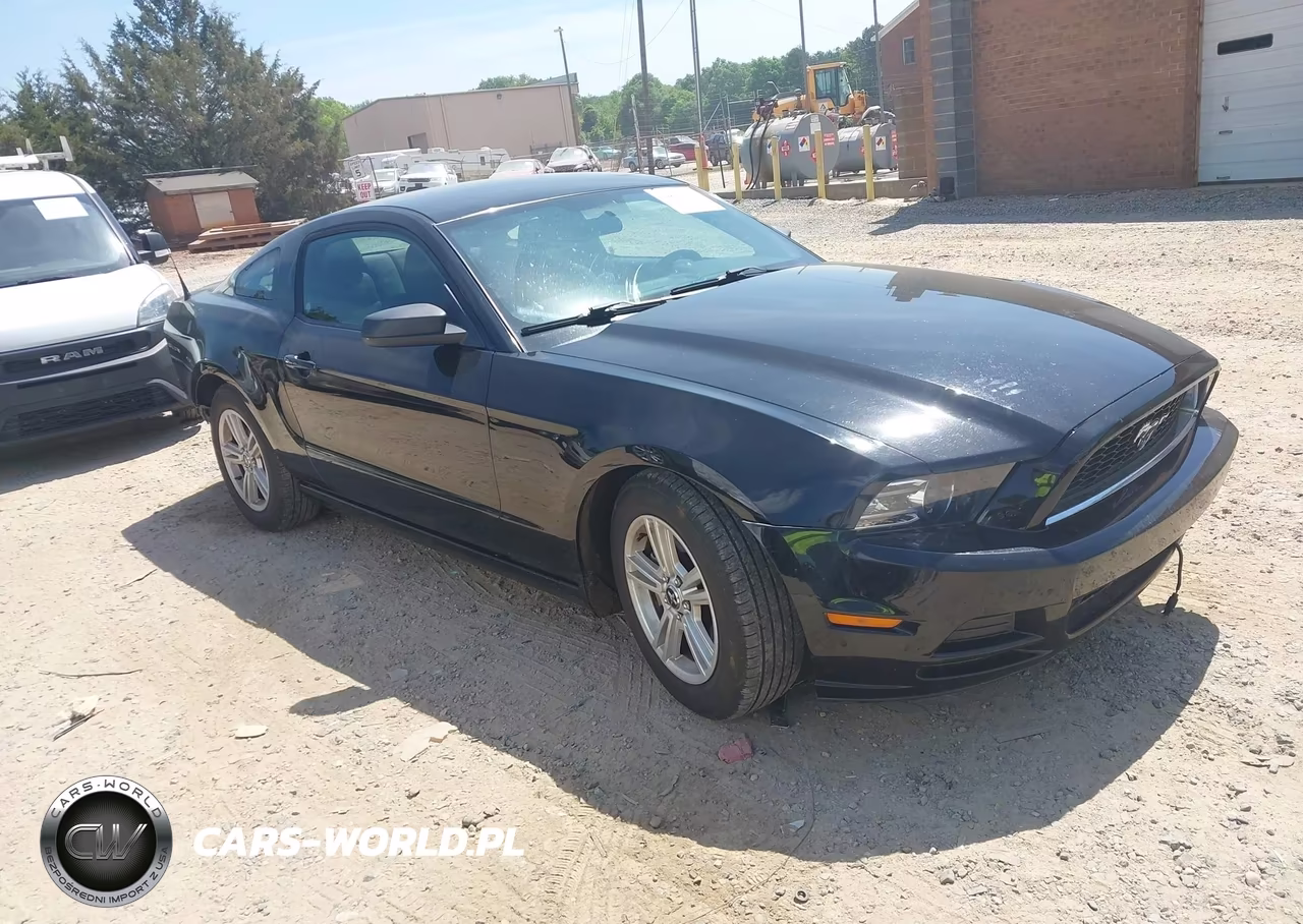 2014 Ford Mustang V6