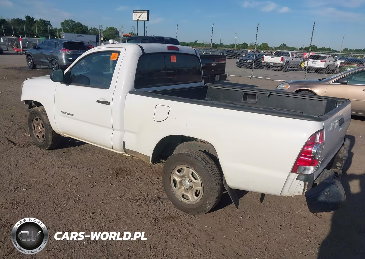 2010 Toyota Tacoma VIN:5TENX4CN4AZ738112 - 3