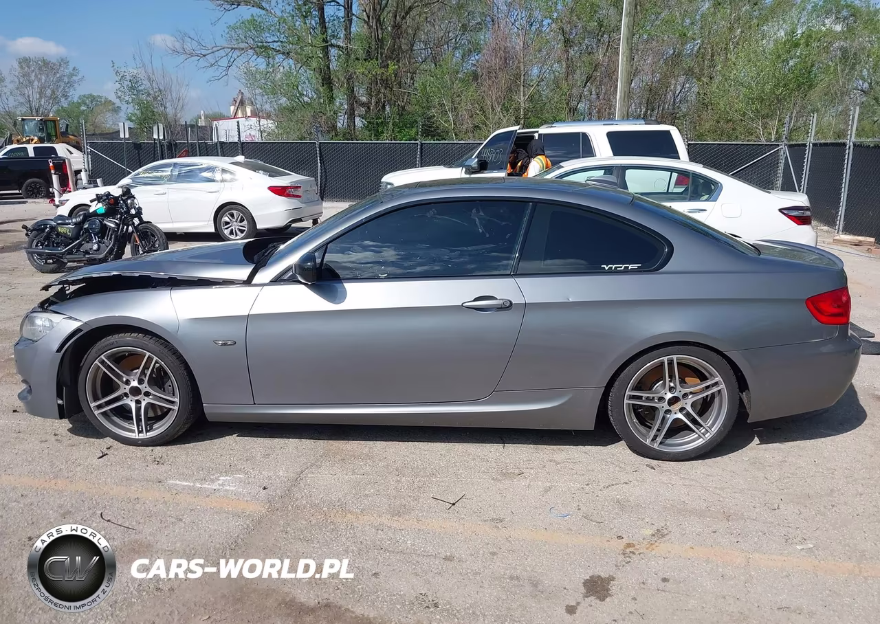 2011 BMW 335Is VIN:WBAKG1C54BE362899 - 14