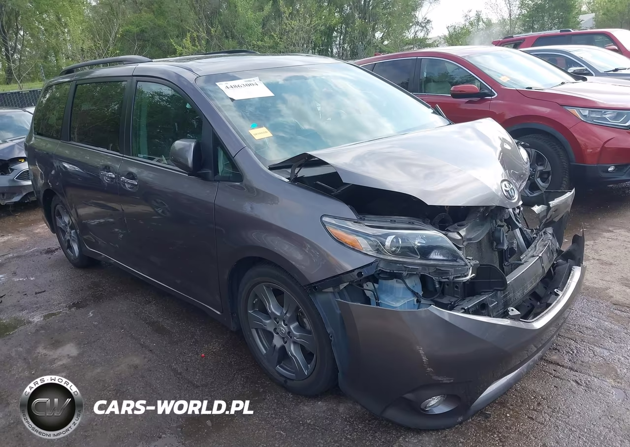 2017 Toyota Sienna Se Premium 8 Passenger