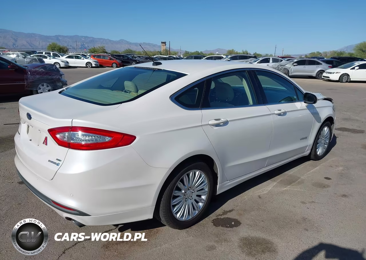 2013 Ford Fusion Hybrid Se VIN:3FA6P0LU9DR219488 - 4