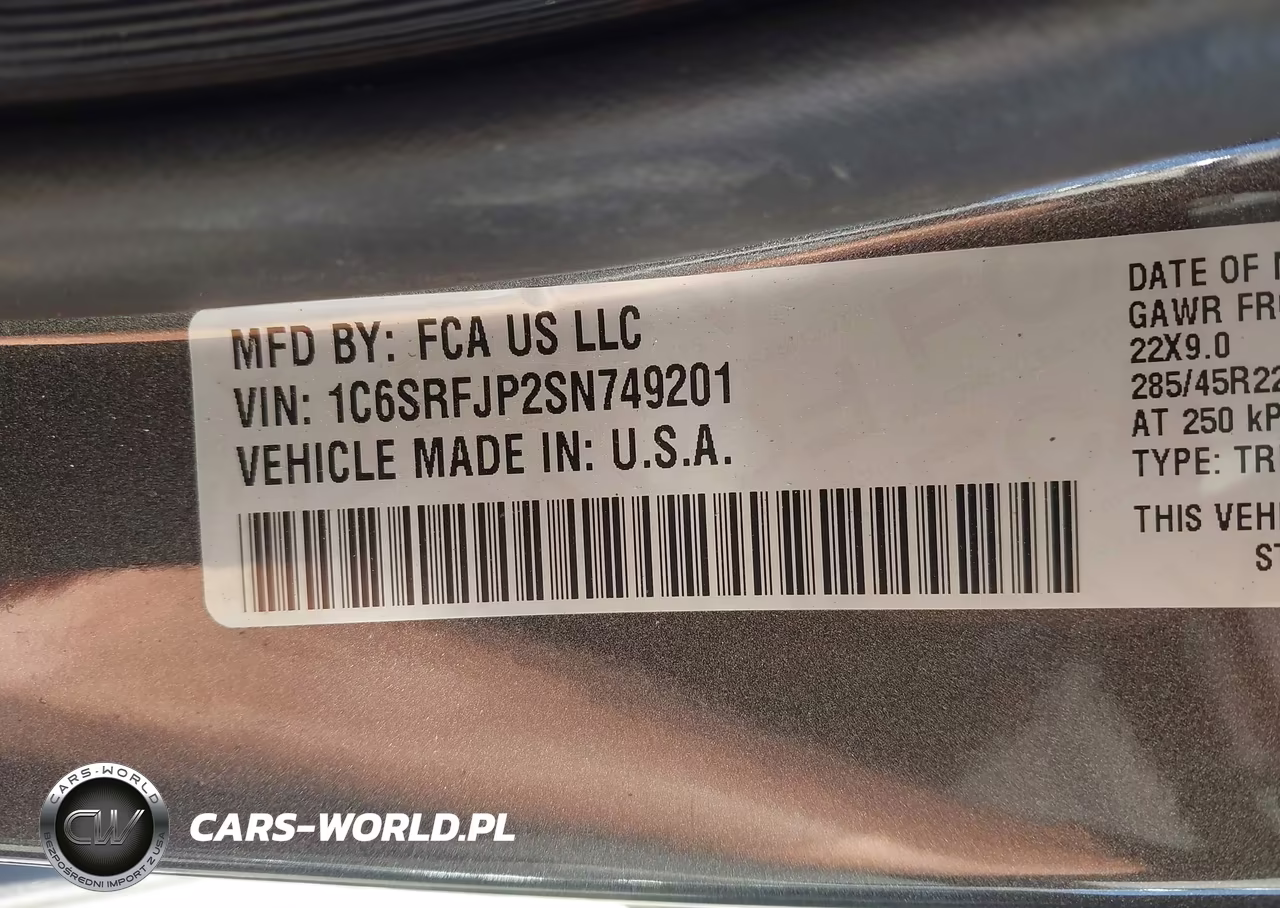 2025 Ram 1500 Laramie 4X4 5'7 Box VIN:1C6SRFJP2SN749201 - 9
