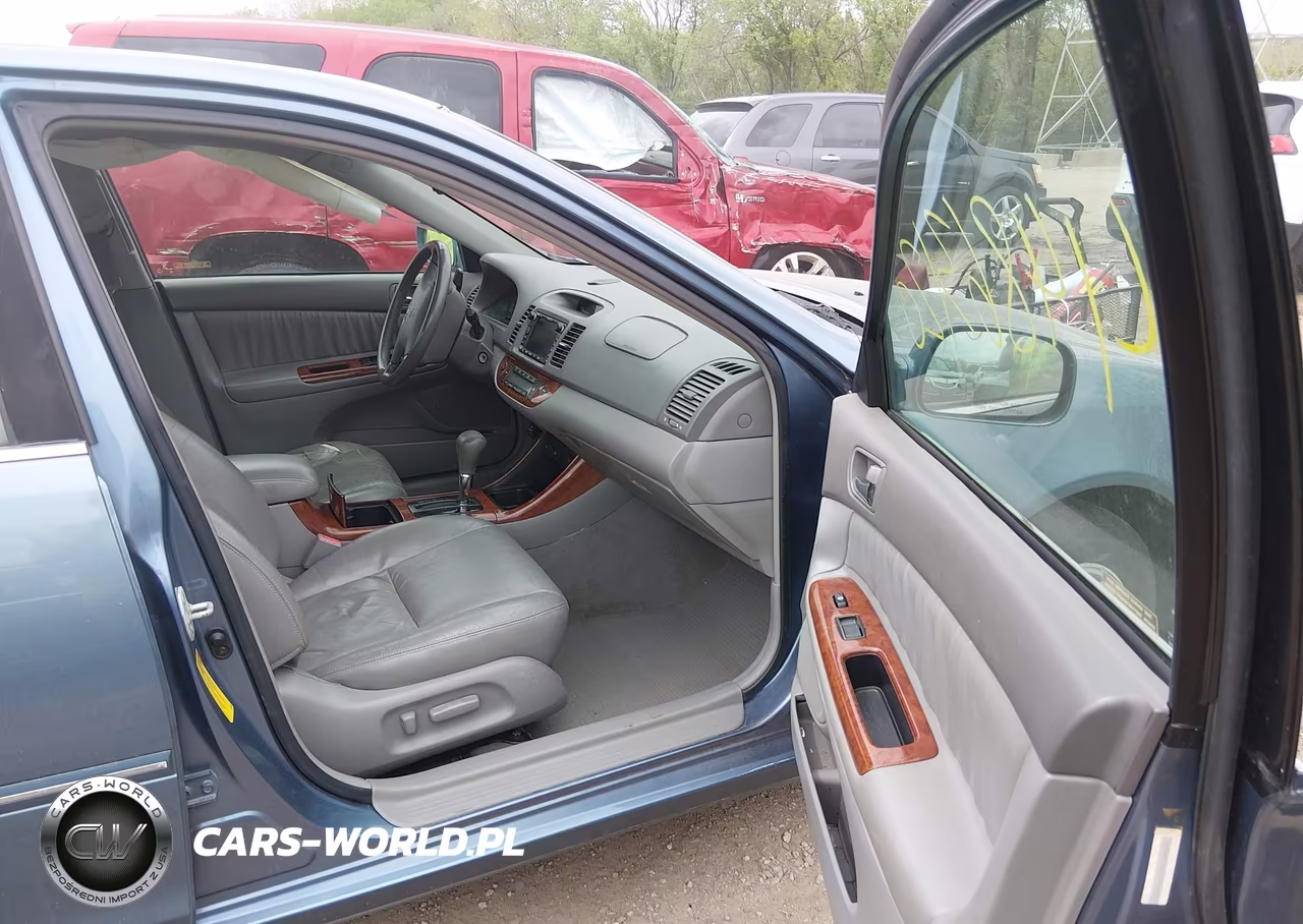 2002 Toyota Camry Xle V6 VIN:4T1BF30K72U516700 - 5