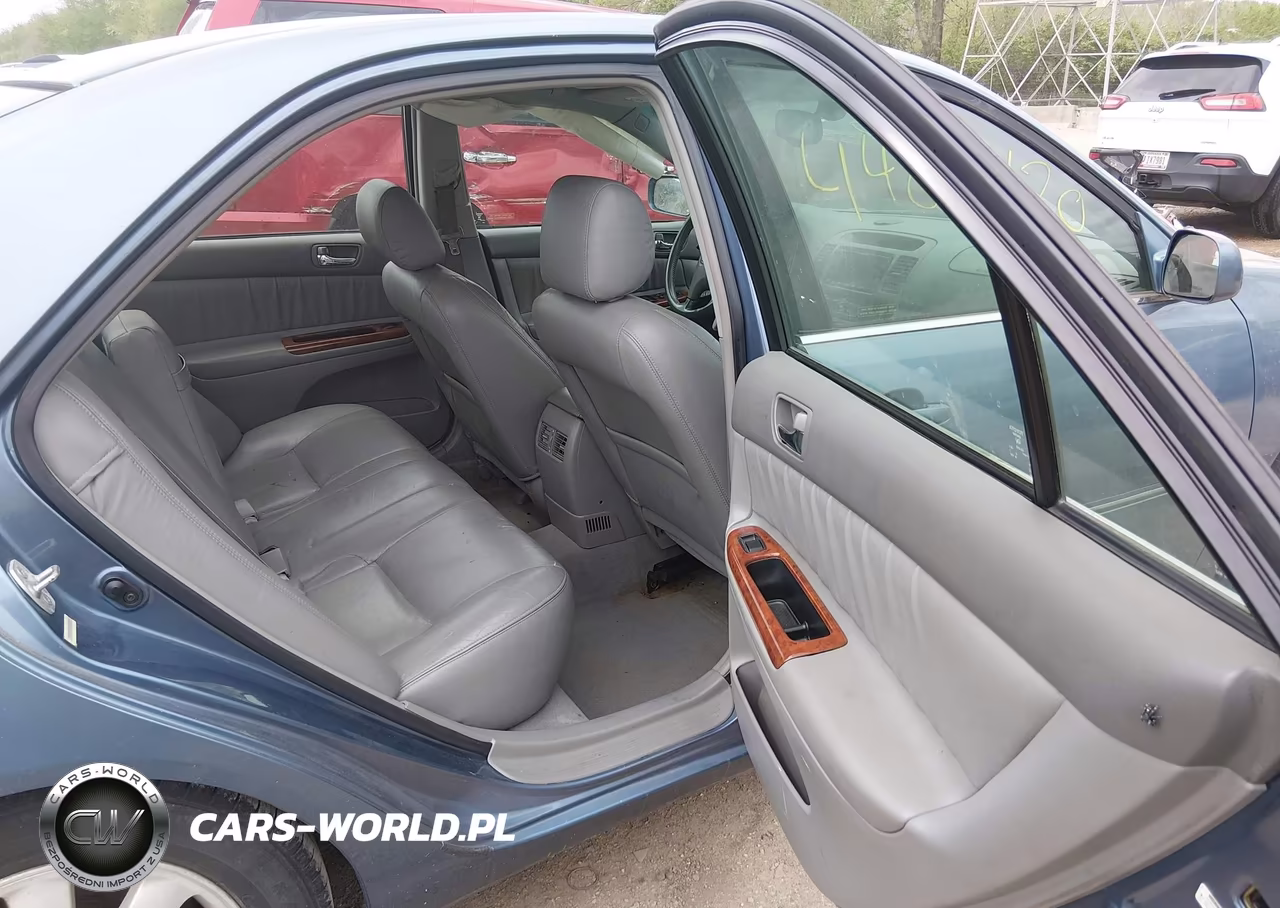 2002 Toyota Camry Xle V6 VIN:4T1BF30K72U516700 - 8