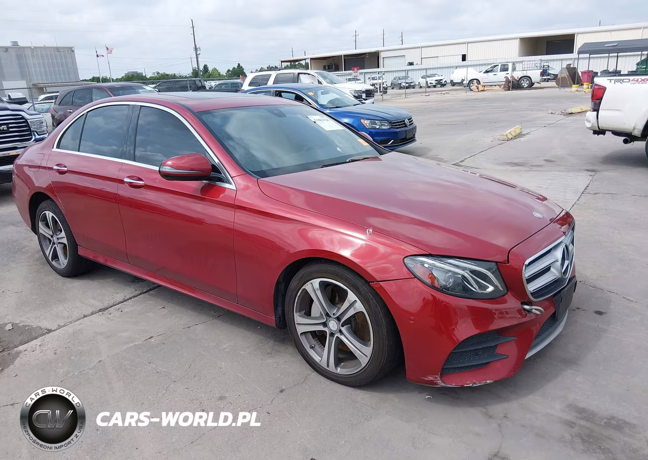 2017 Mercedes-Benz E 300 – zdjęcie 1 z 16