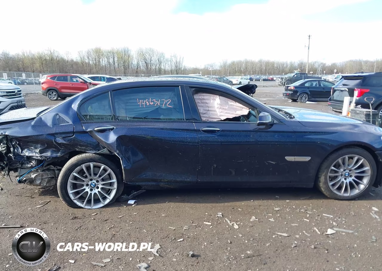 2014 BMW Alpina B7 VIN:WBAYE8C56ED135359 - 12