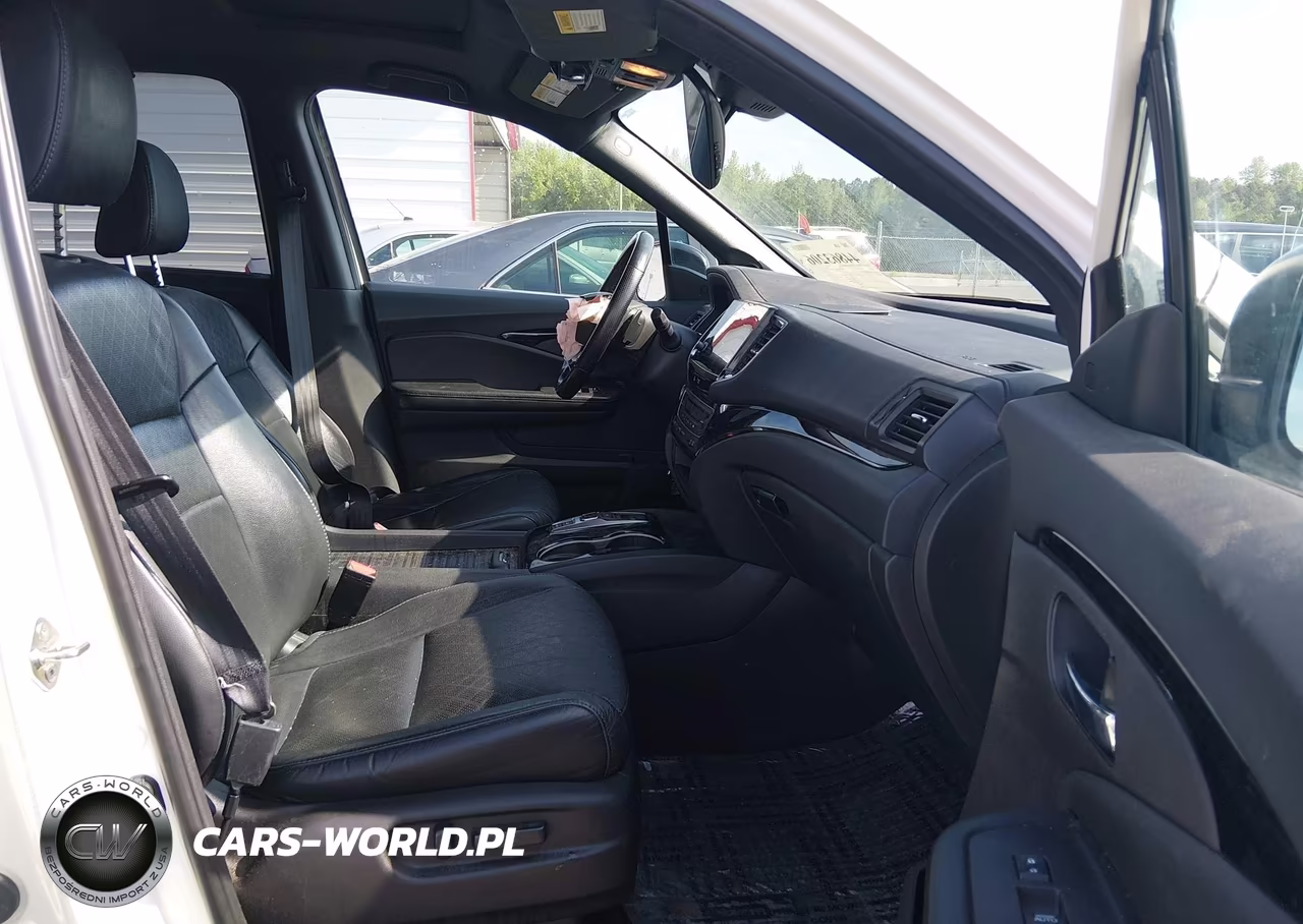 2019 Honda Passport Touring VIN:5FNYF8H92KB012853 - 5