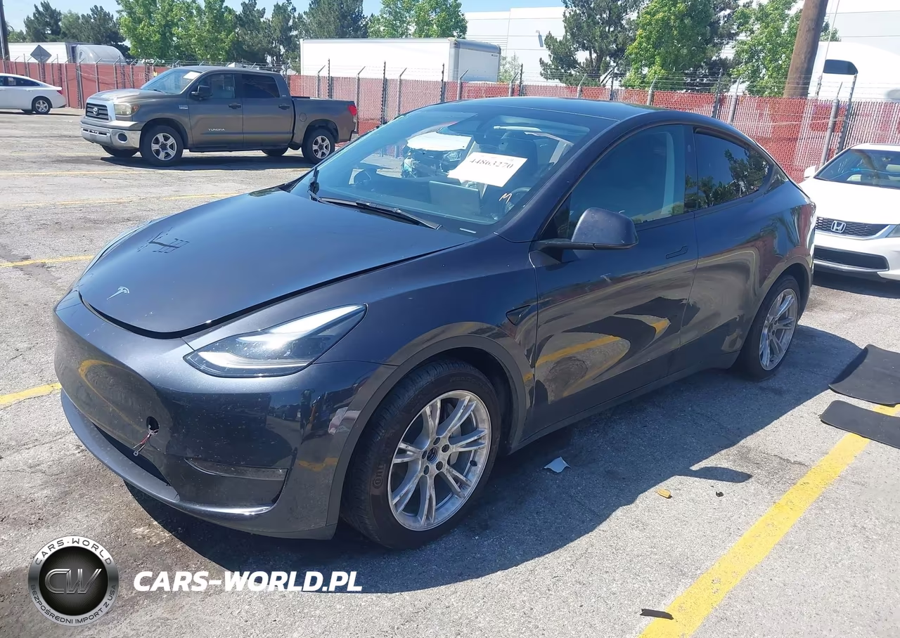 2024 Tesla Model Y Long Range Dual Motor All-Wheel Drive VIN:7SAYGAEE8RF034696 - 2