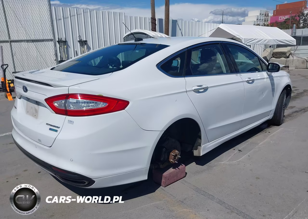 2015 Ford Fusion Titanium VIN:3FA6P0K94FR137698 - 4