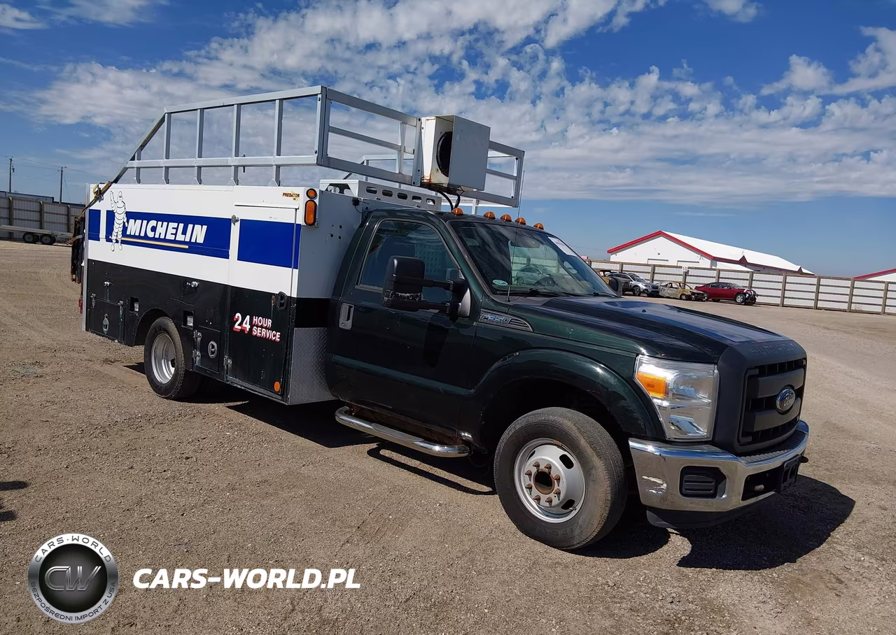 2013 Ford F-350 Chassis Xl