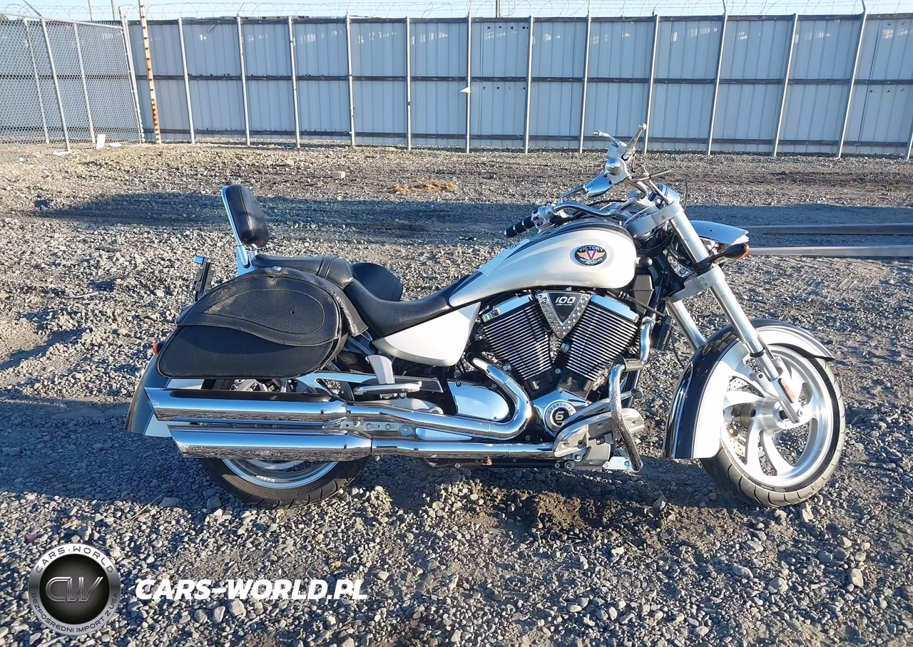 2007 Victory Motorcycles Kingpin VIN:5VPCD26D673001431 - 13