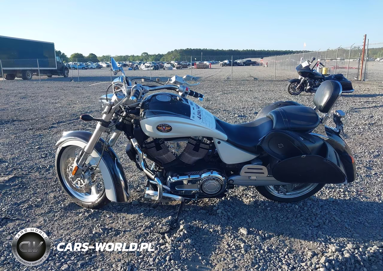 2007 Victory Motorcycles Kingpin VIN:5VPCD26D673001431 - 14