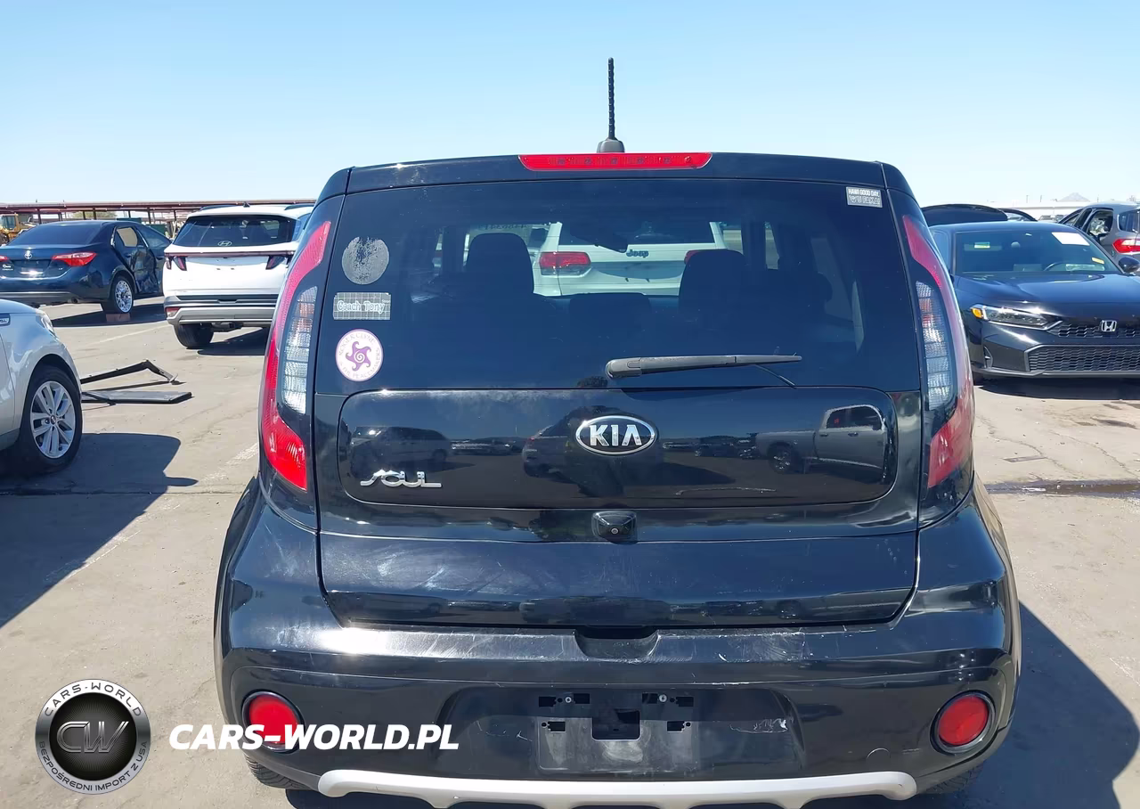2018 Kia Soul + VIN:KNDJP3A59J7540628 - 16