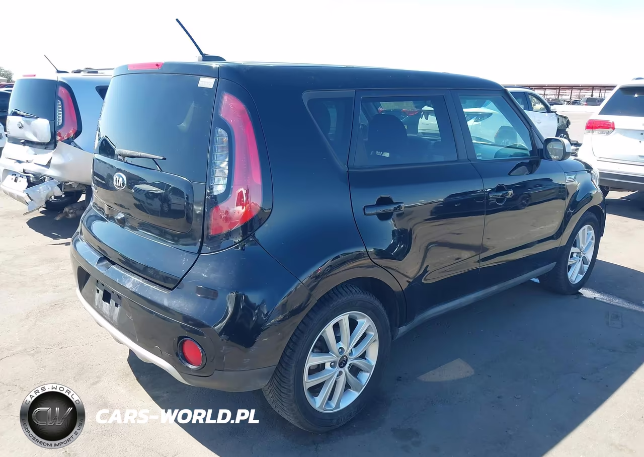 2018 Kia Soul + VIN:KNDJP3A59J7540628 - 4
