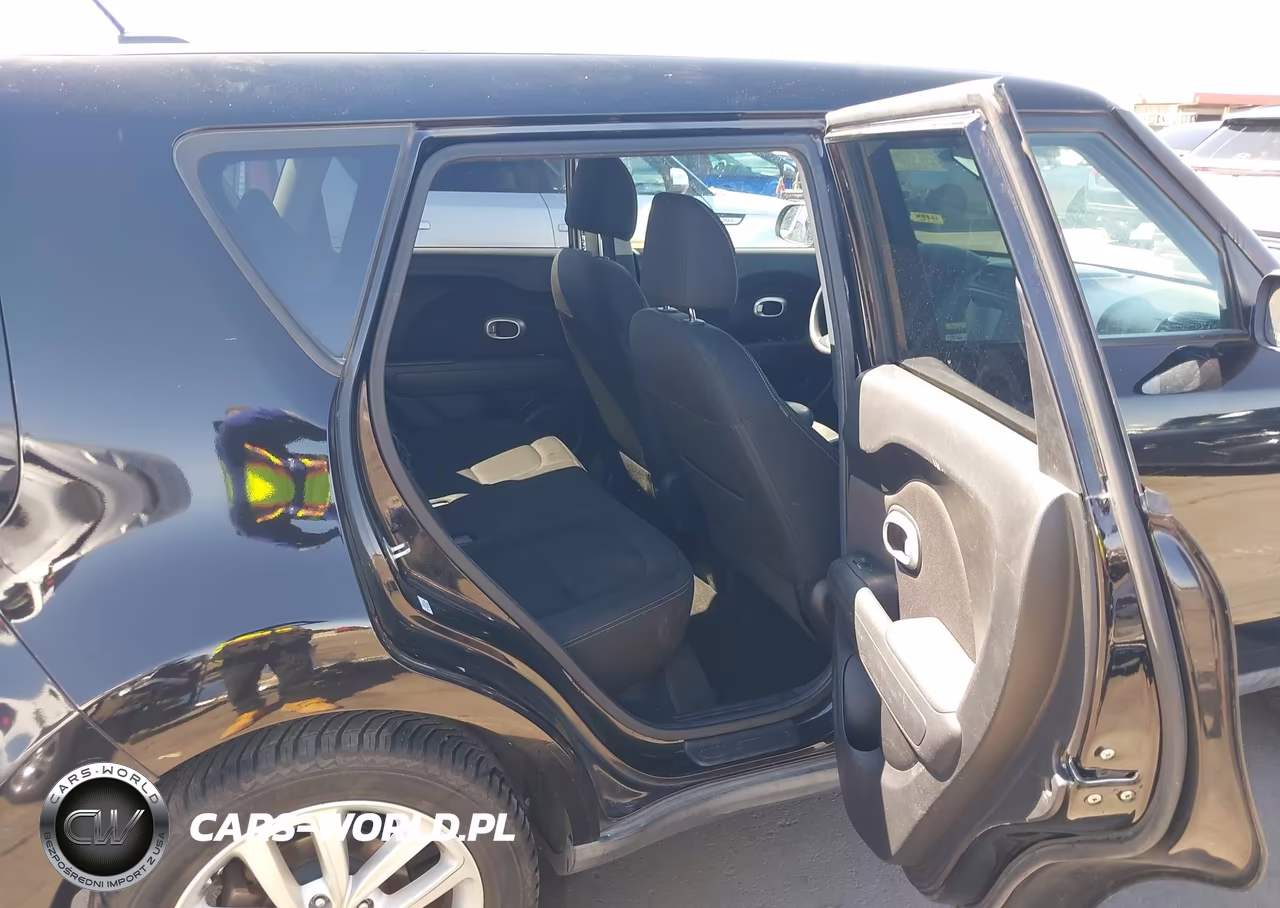 2018 Kia Soul + VIN:KNDJP3A59J7540628 - 8