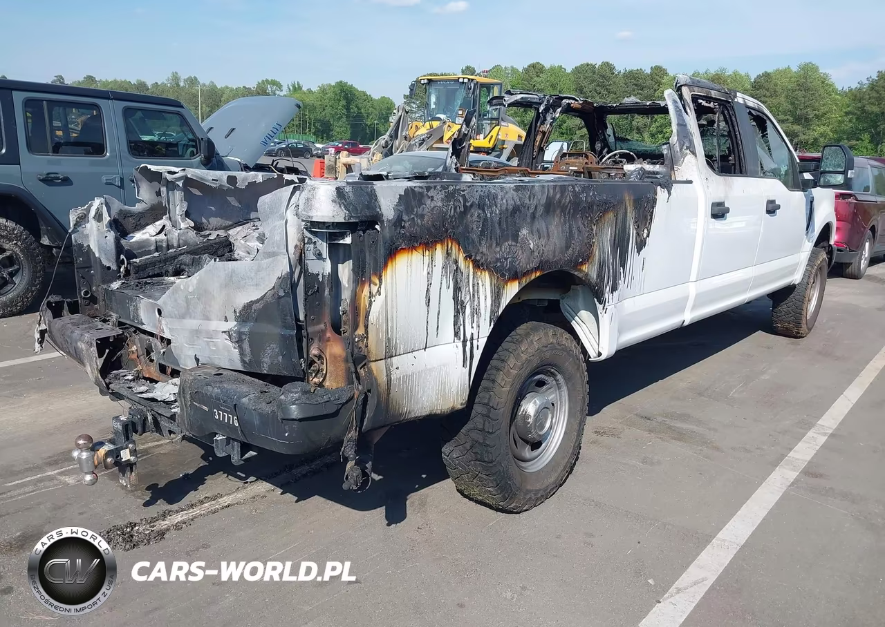 2018 Ford F-250 Xl VIN:1FT7W2B61JEB46275 - 4