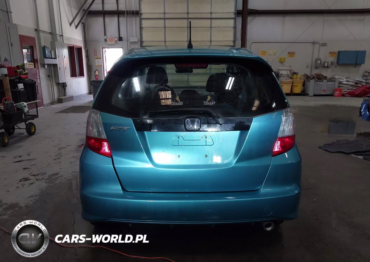 2012 Honda Fit Sport VIN:JHMGE8H58CC008654 - 16