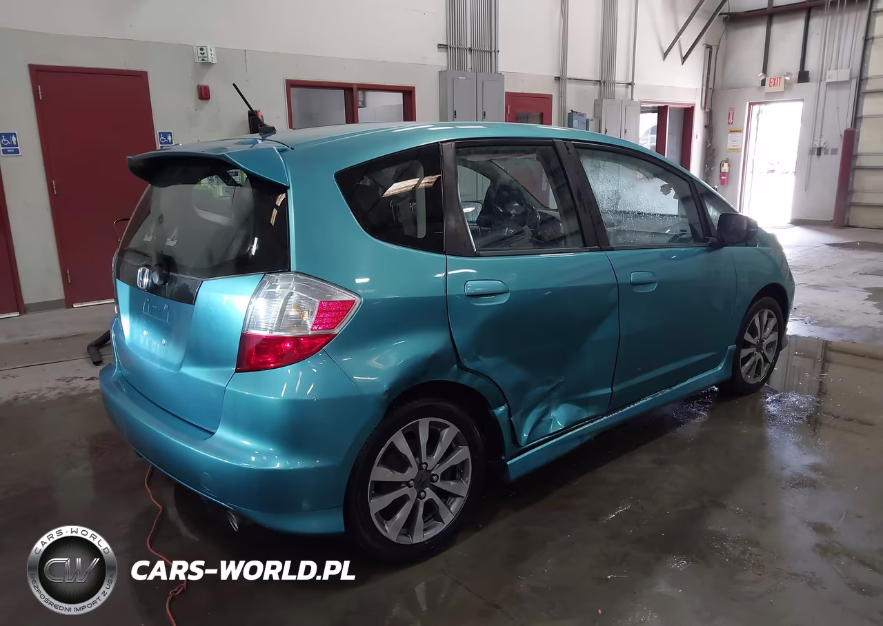 2012 Honda Fit Sport VIN:JHMGE8H58CC008654 - 4