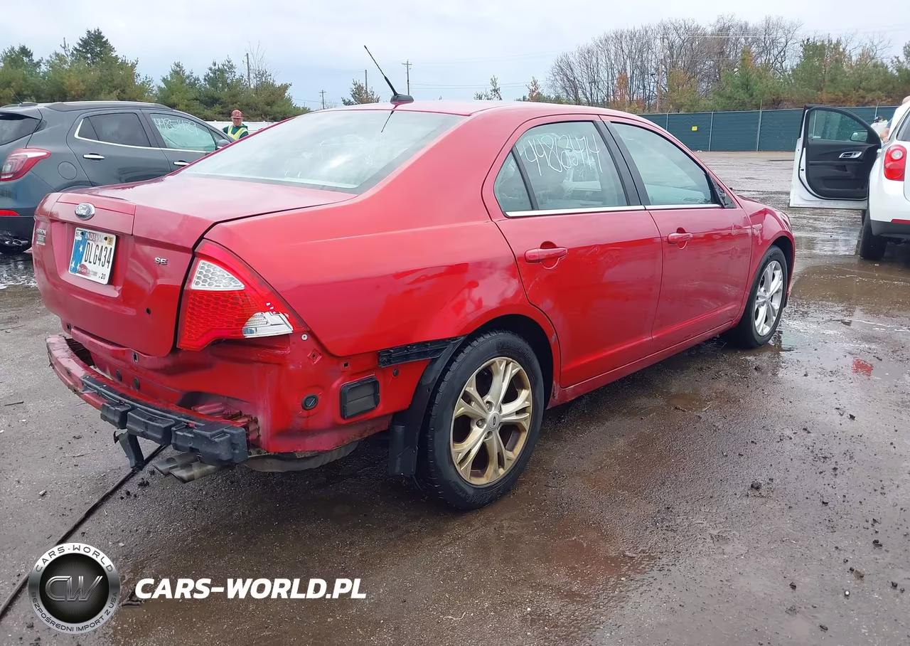 2012 Ford Fusion Se VIN:3FAHP0HA5CR420357 - 4