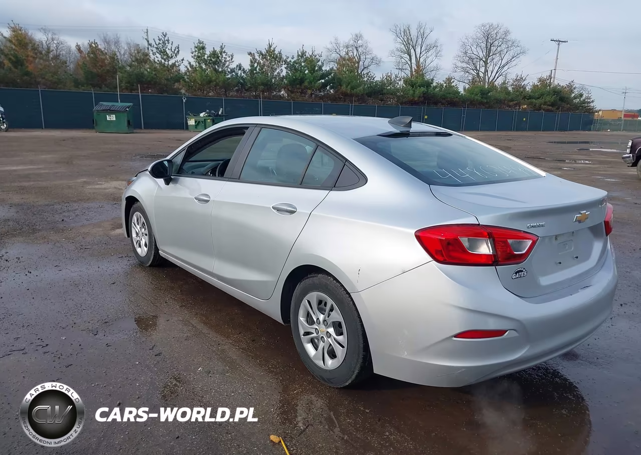 2019 Chevrolet Cruze Diesel VIN:1G1BJ5SMXK7102251 - 3