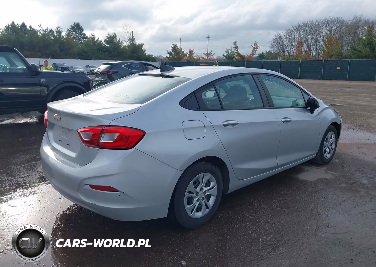 2019 Chevrolet Cruze Diesel VIN:1G1BJ5SMXK7102251 - 4