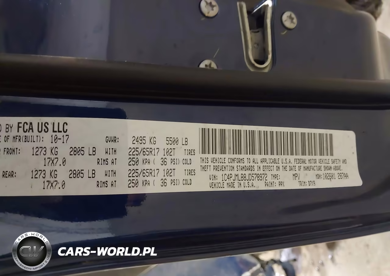 2018 Jeep Cherokee Latitude Plus 4X4 VIN:1C4PJMLB8JD578972 - 9